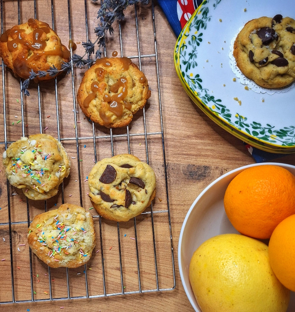 Cookies trio (Choco, Muesli, apple crumble)